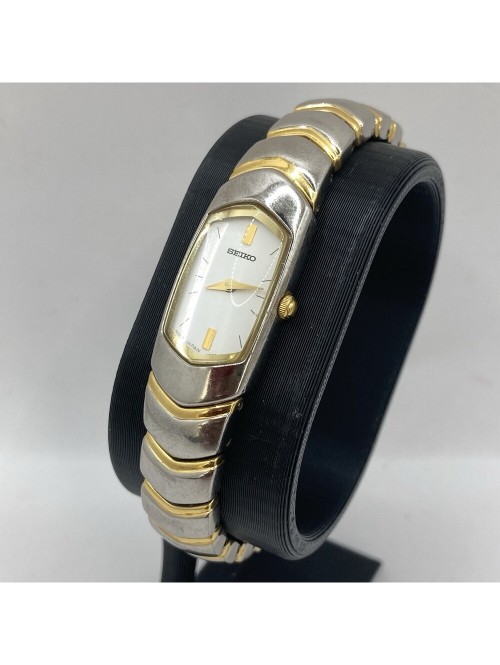 Vintage 1990s Seiko Women Watch Two Tone Silver Gold Textured White Dial Works